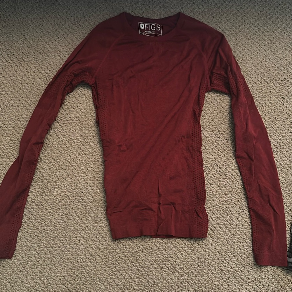 FIGS XS long sleeve seamless performance shirt